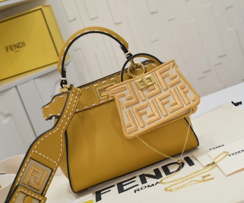 F**di shopping bags 4220-0270