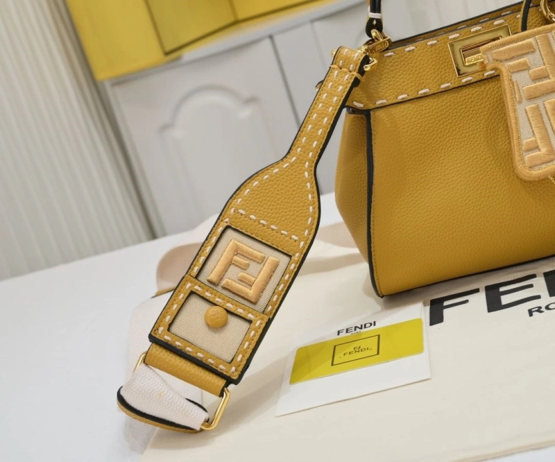 F**di shopping bags 4220-0270