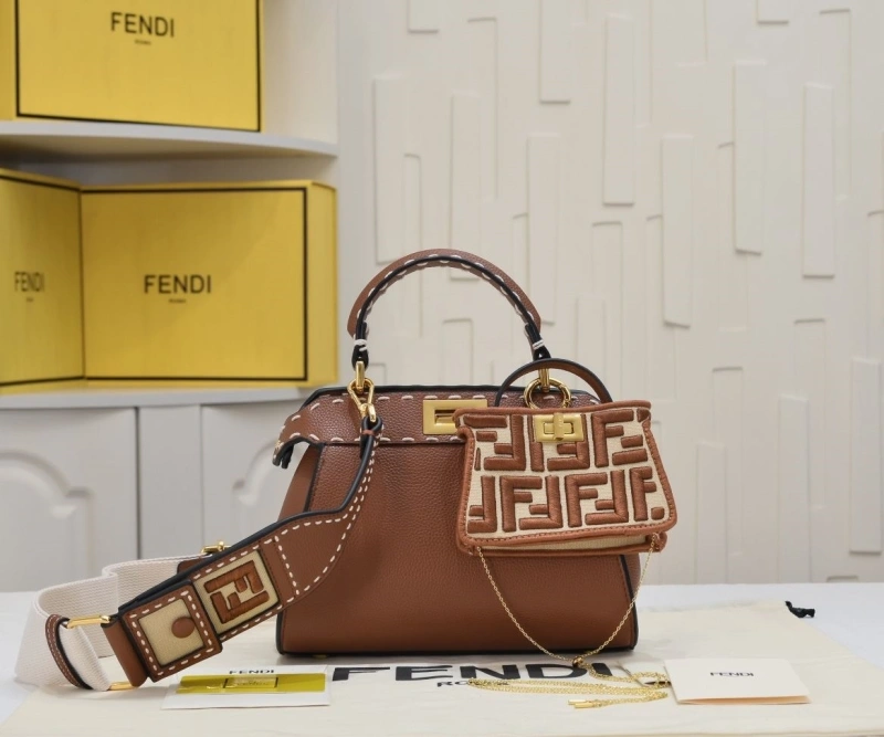 F**di shopping bags 4220-0271