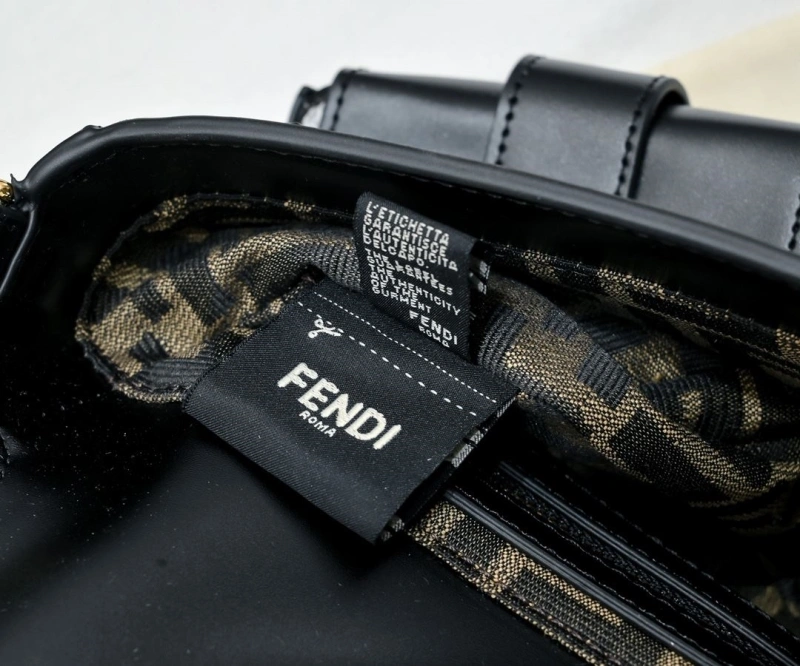 F**di top handle bags 4220a-0025