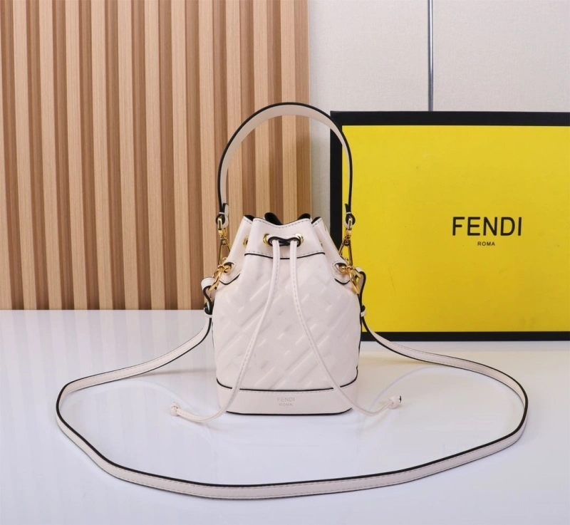 F**di bucket bags 4220a-0224