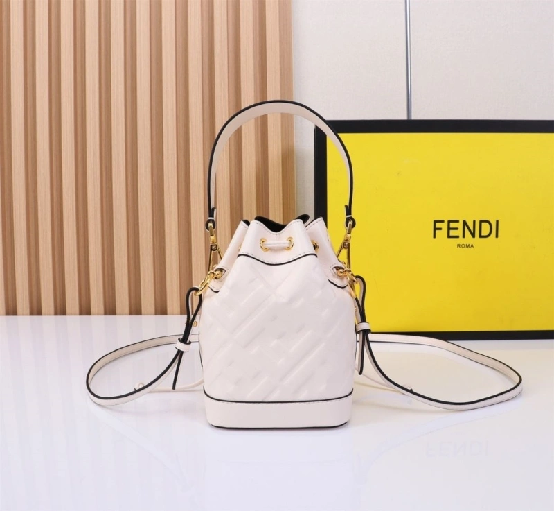 F**di bucket bags 4220a-0224