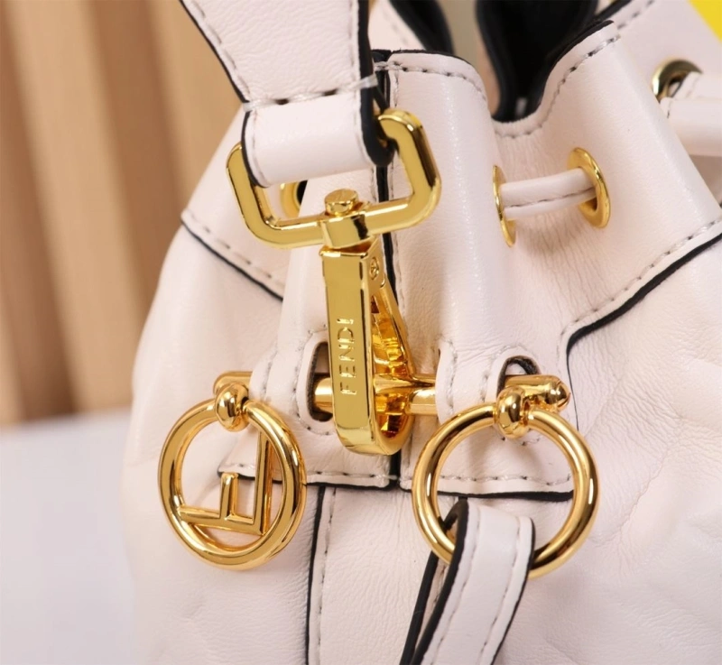 F**di bucket bags 4220a-0224