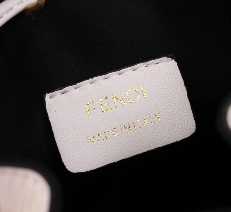F**di bucket bags 4220a-0224