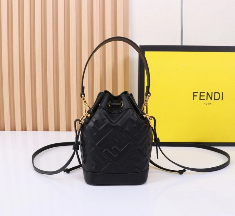 F**di bucket bags 4220a-0225