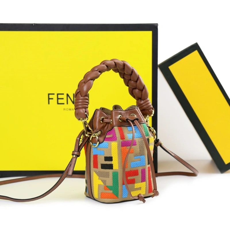 F**di bucket bags 4220a-0323