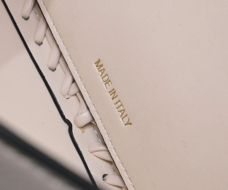 F**di satchel bags 4220a-0533