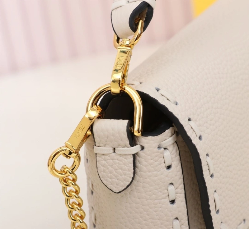 F**di top handle bags 4220a-0670