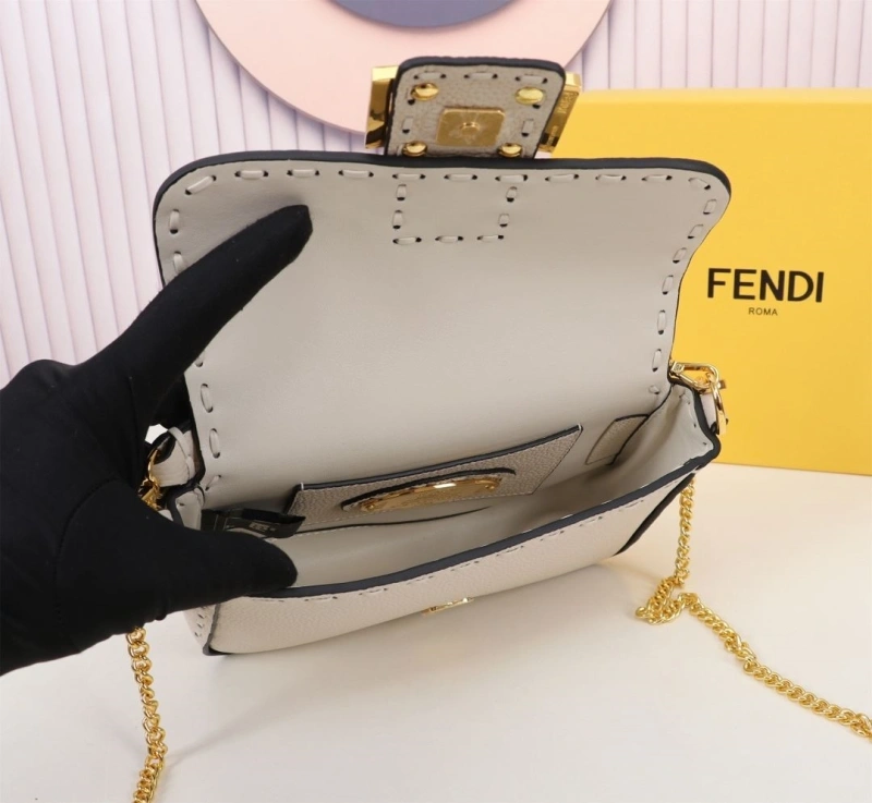 F**di top handle bags 4220a-0670