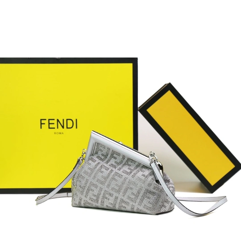F**di first bags 4220a-0738