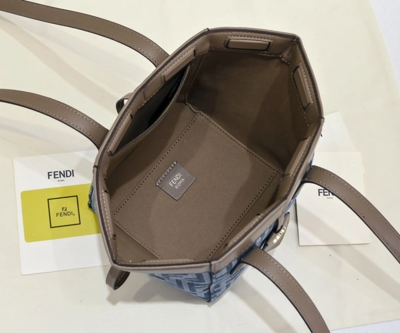 F**di shopping bags 4220c-0015