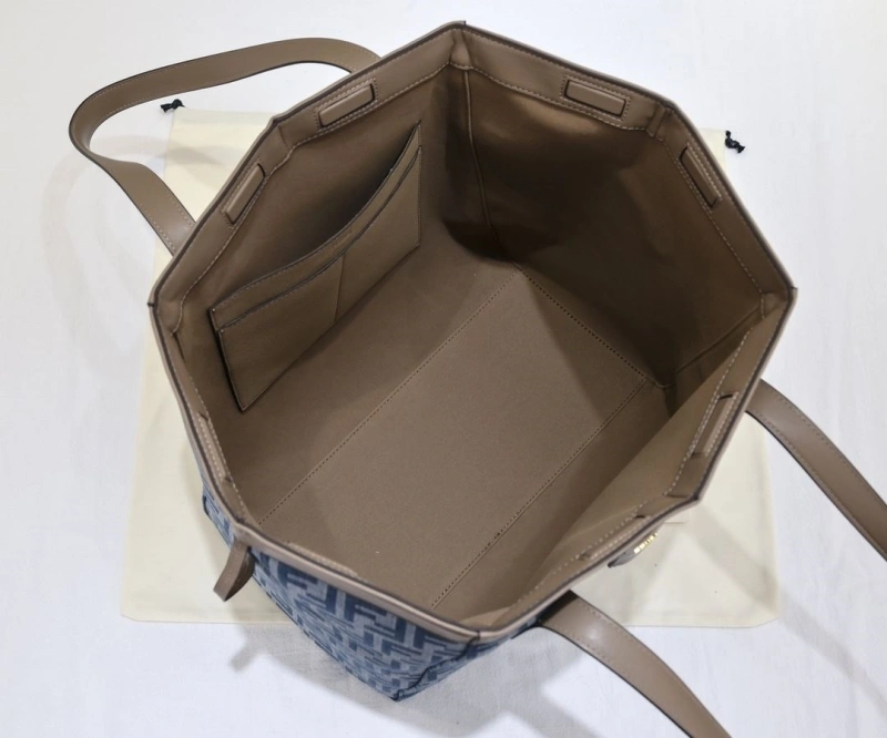 F**di shopping bags 4220c-0017