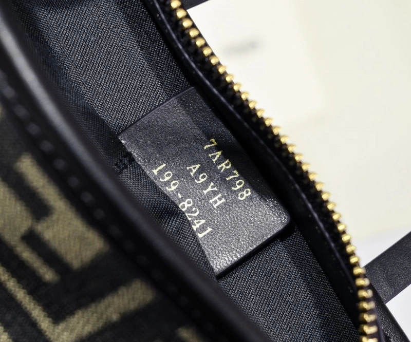 F**di shopping bags 4220c-0031