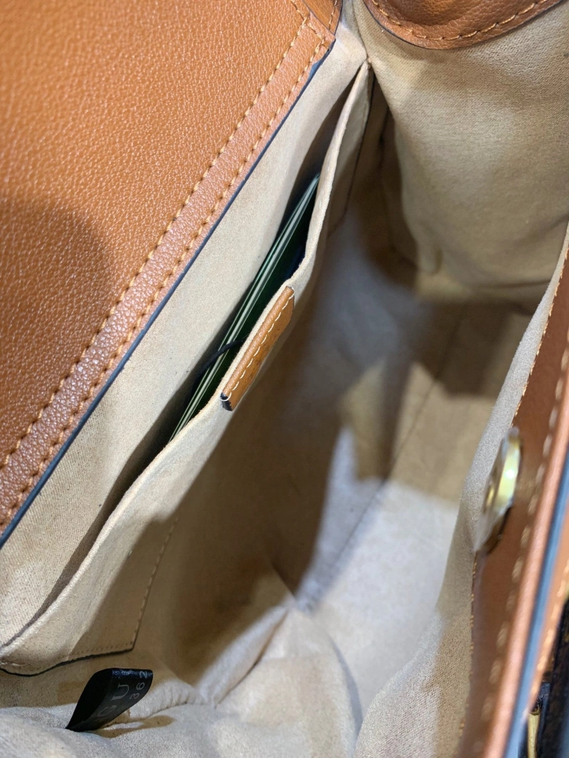 Gvc*1 top handle bags 4220c-0083