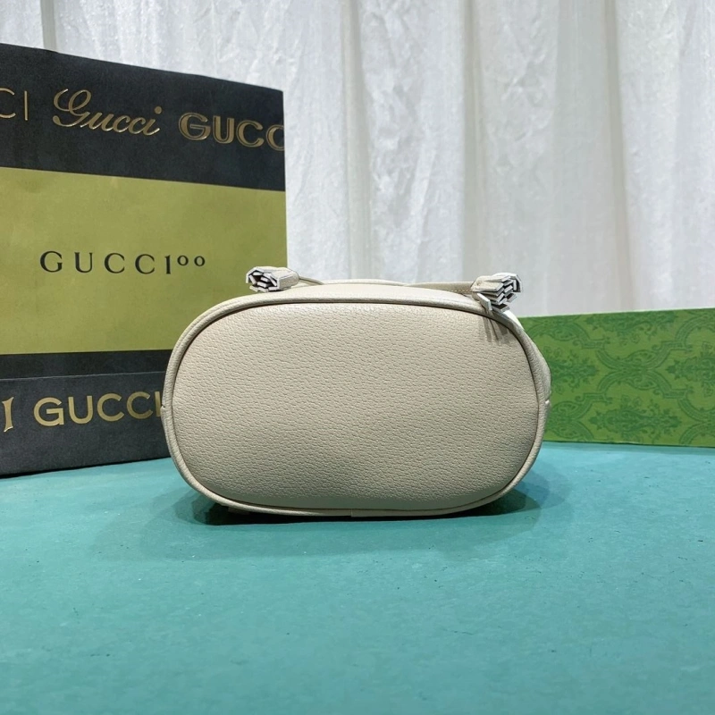 Gvc*1 backpacks 4220c-0088