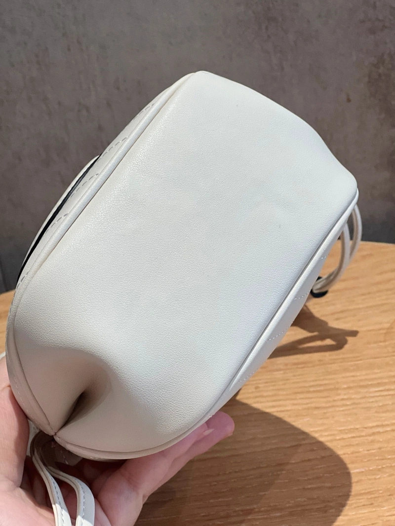 Gvc*1 bucket bags 4220c-0107