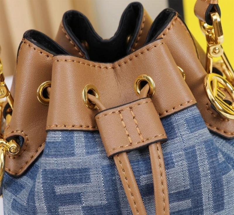 F**di bucket bags 4220c-0177