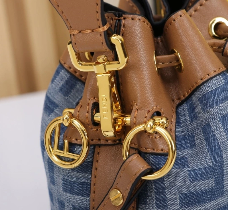 F**di bucket bags 4220c-0177