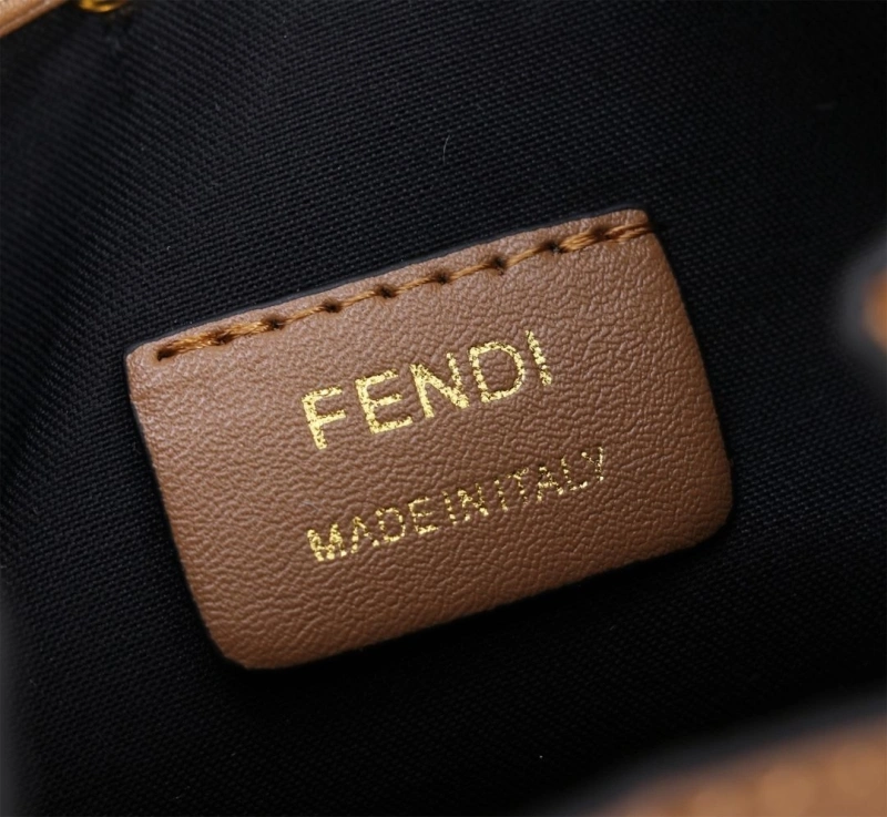 F**di bucket bags 4220c-0177