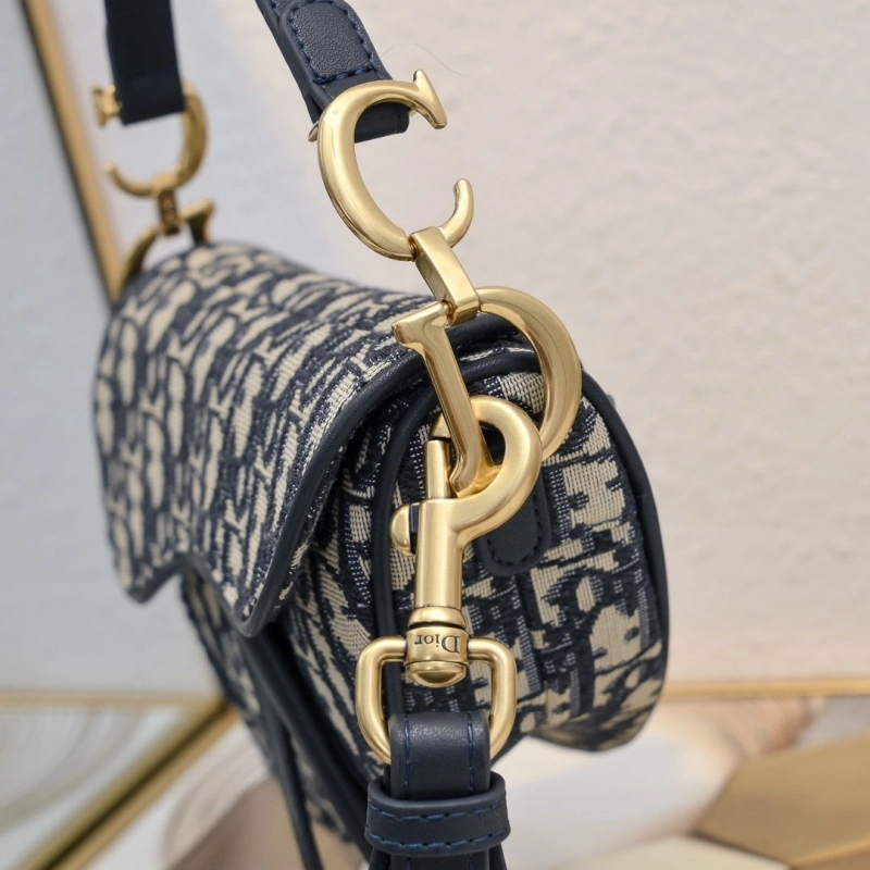 D10r saddle bags 4220c-0247