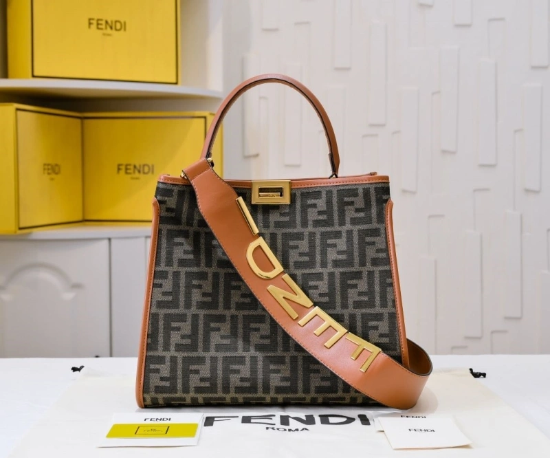 F**di shopping bags 4220c-0333