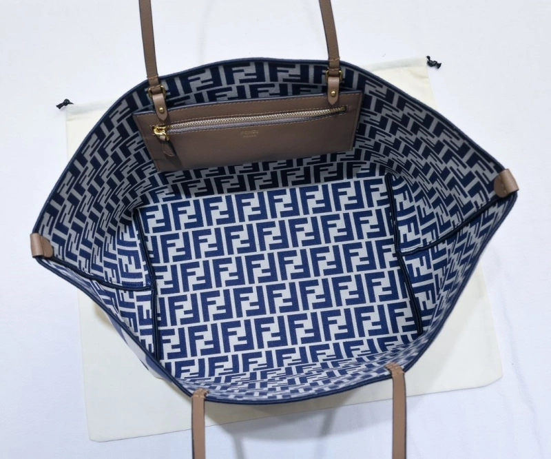 F**di shopping bags 4220c-0339