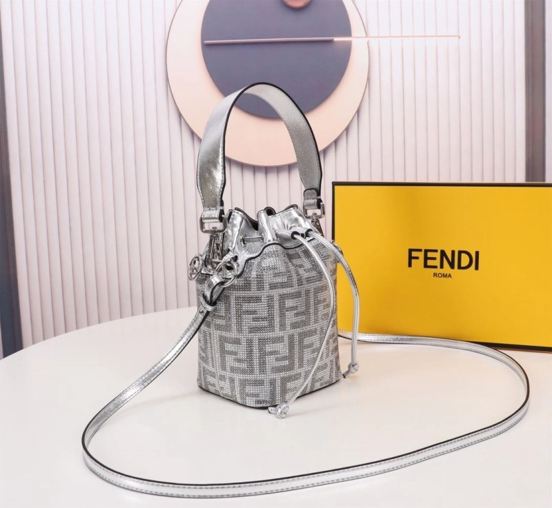 F**di bucket bags 4220c-0428