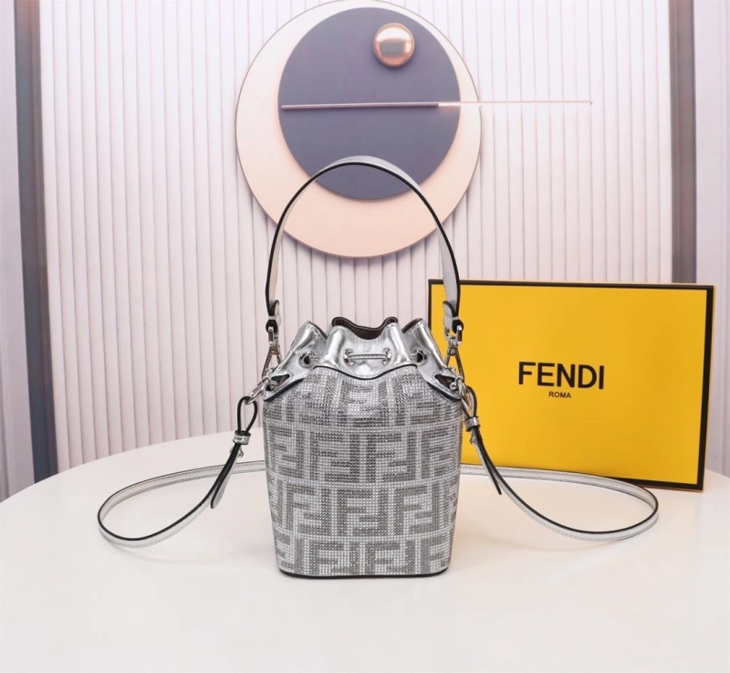 F**di bucket bags 4220c-0428
