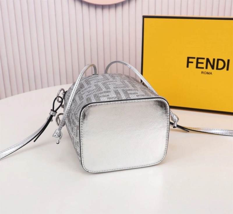 F**di bucket bags 4220c-0428