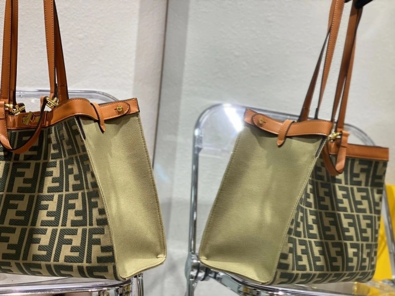 F**di shopping bags 4220d-0003
