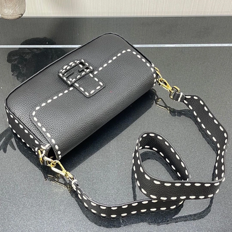 F**di baguette bags 4220d-0005