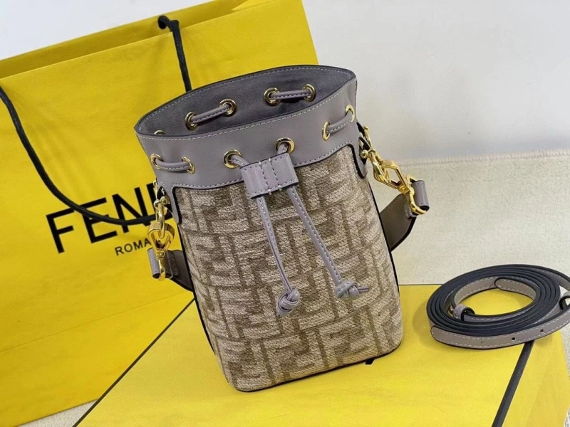 F**di bucket bags 4220d-0013