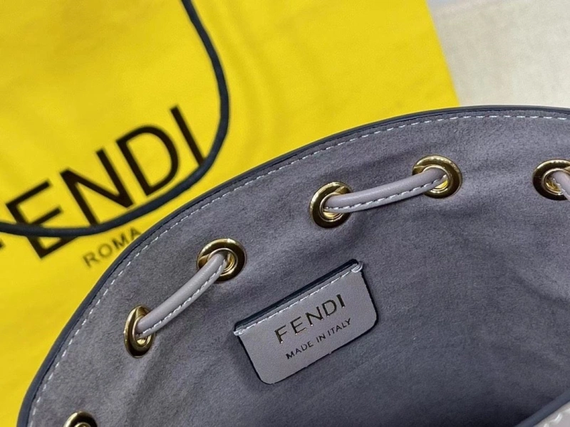 F**di bucket bags 4220d-0013
