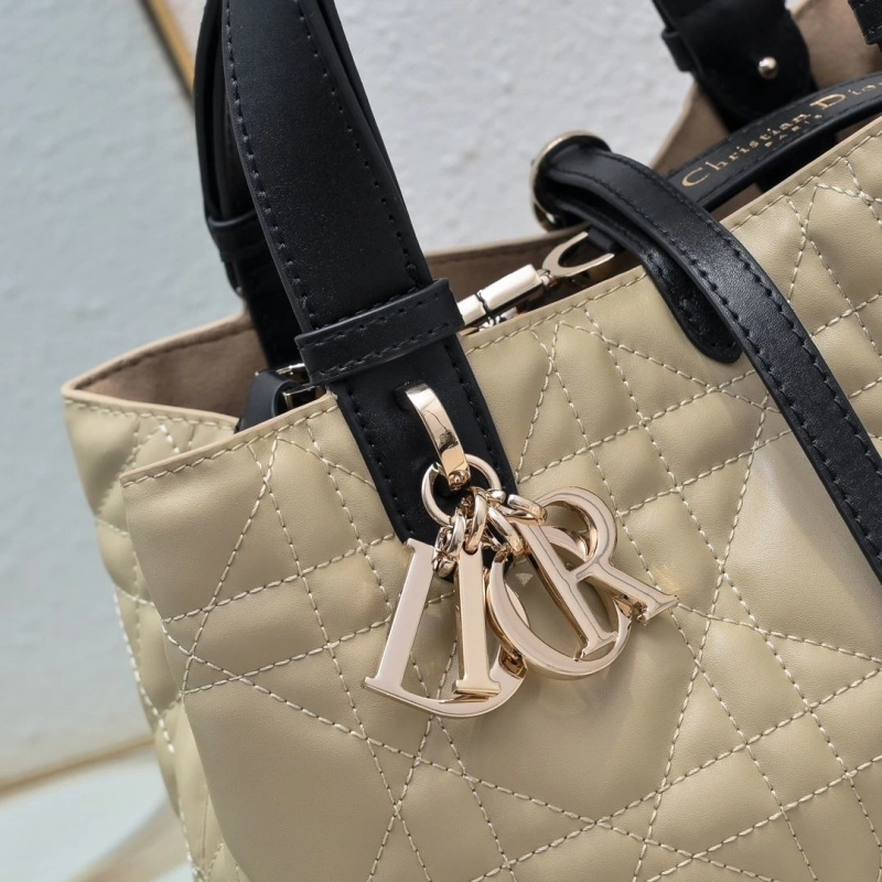 D10r top handle bags 4220d-0096