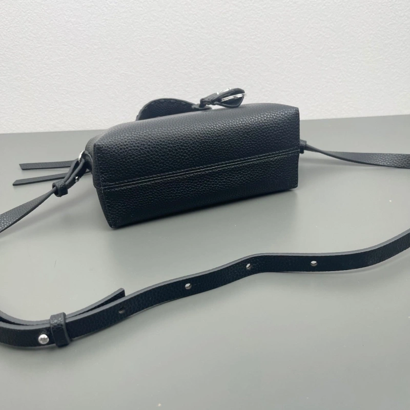 F**di top handle bags 4220d-0135