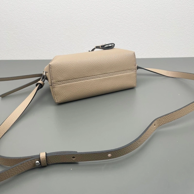 F**di top handle bags 4220d-0137