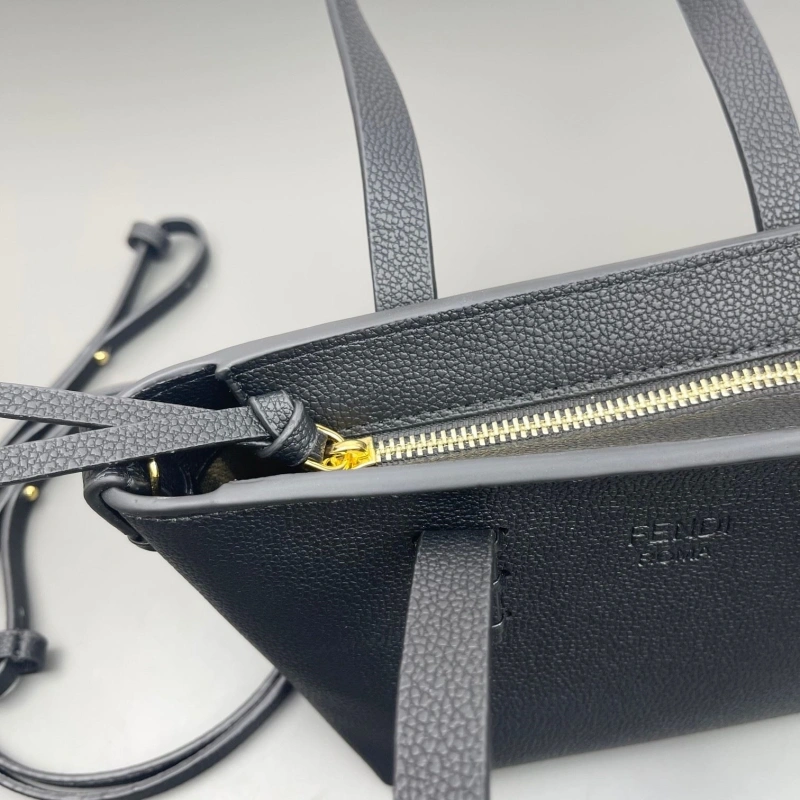 F**di shopping bags 4220d-0149