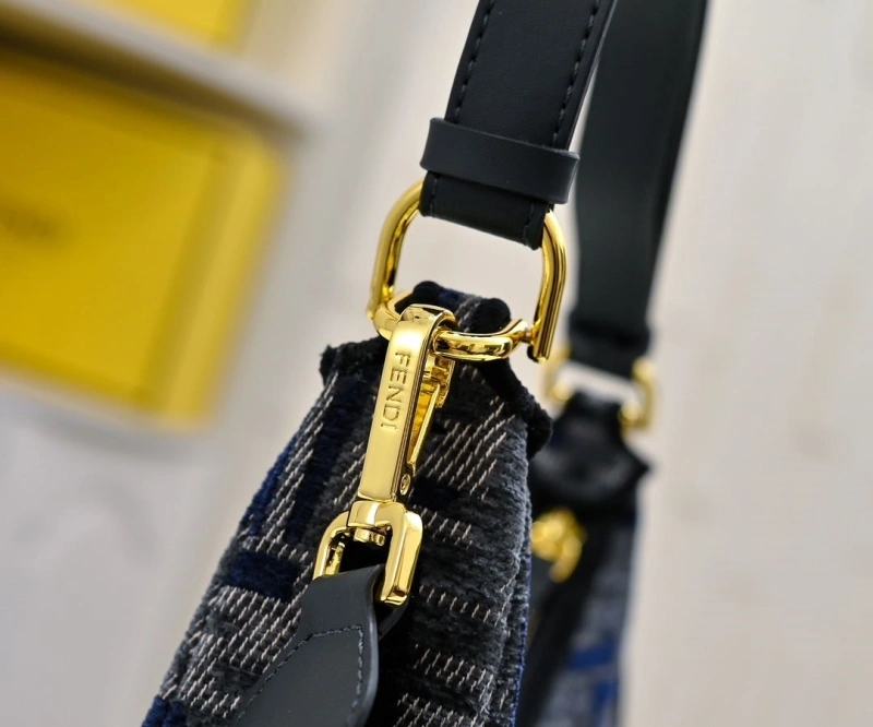 F**di top handle bags 4220d-0495