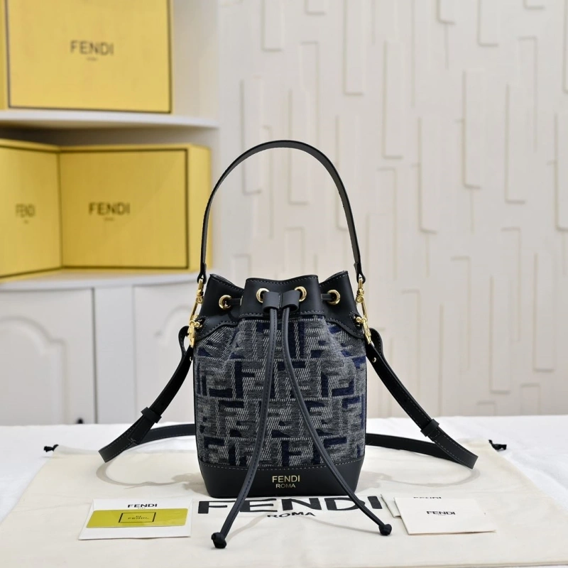 F**di bucket bags 4220d-0500