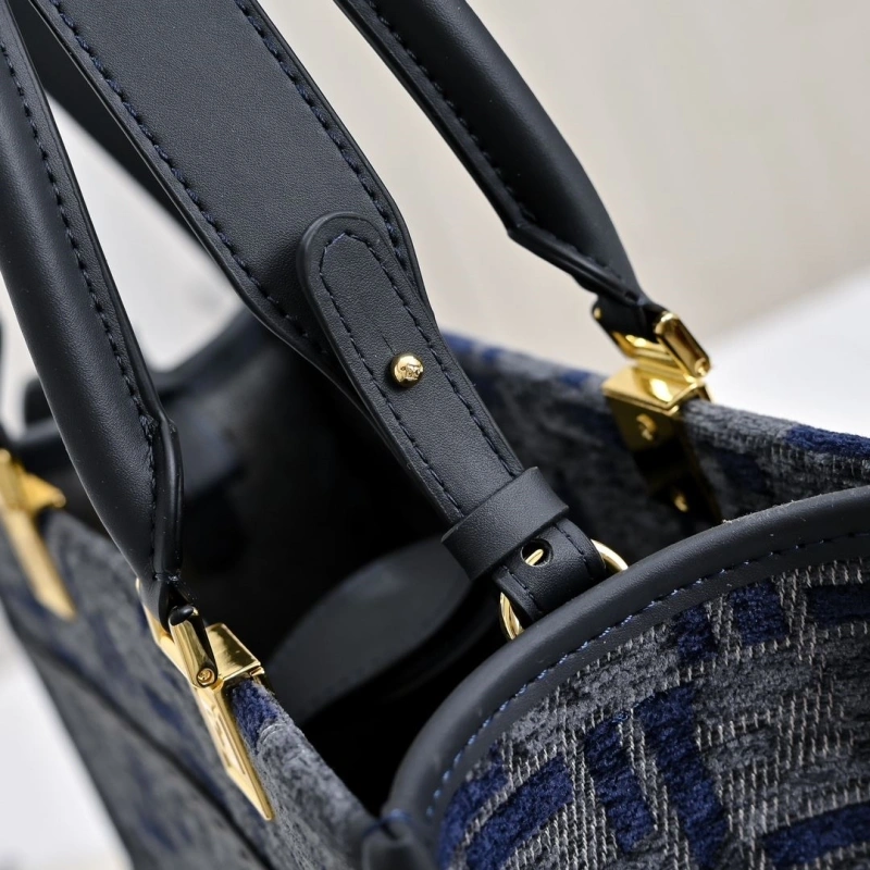 F**di shopping bags 4220d-0502