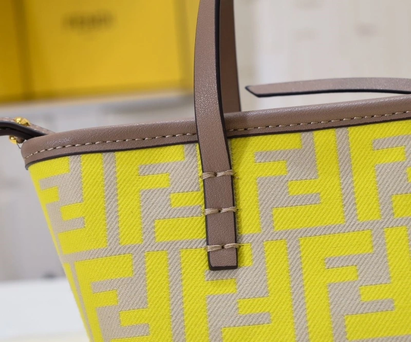 F**di shopping bags 4220d-0517