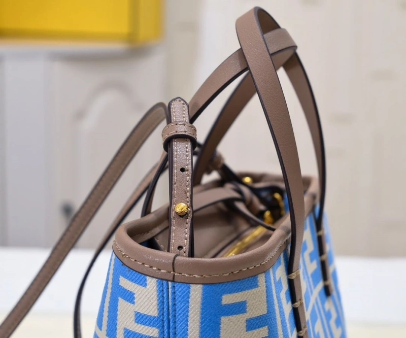 F**di shopping bags 4220d-0518