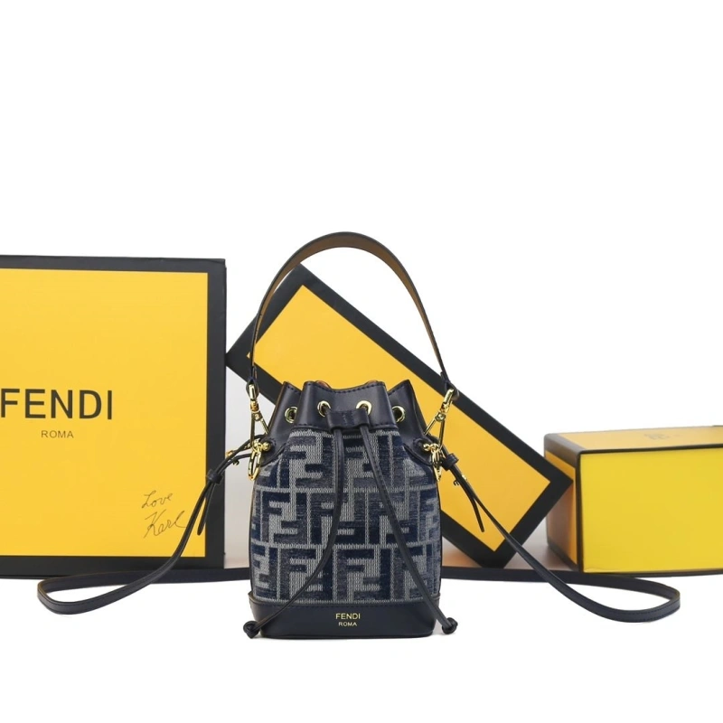 F**di bucket bags 4220d-0556
