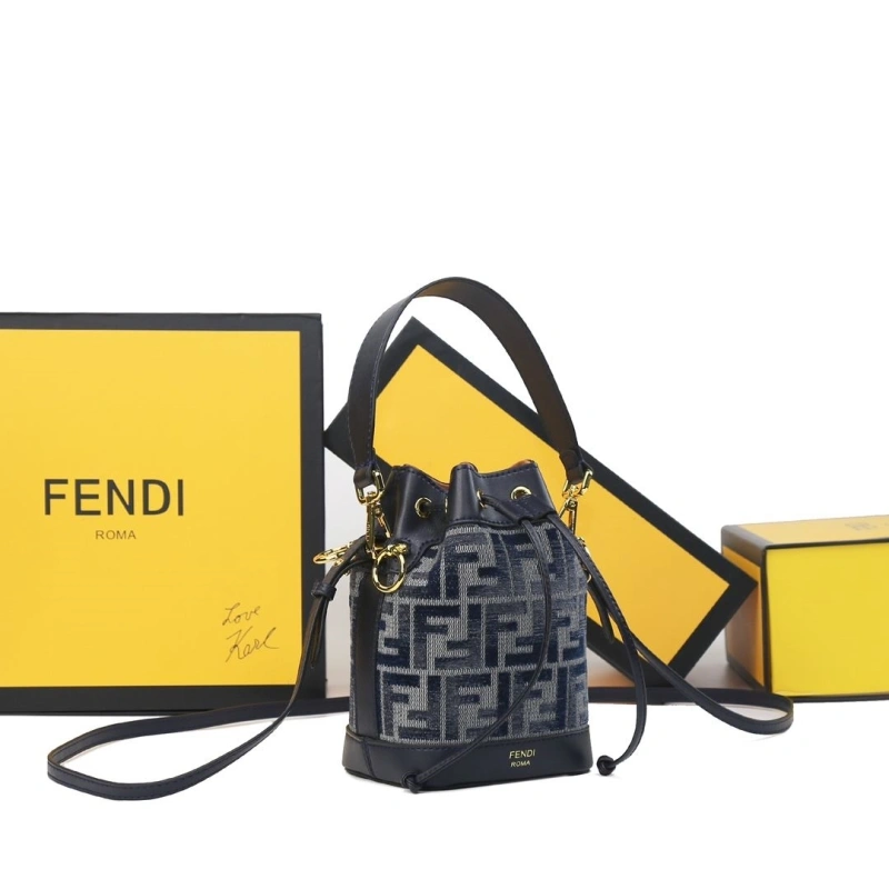 F**di bucket bags 4220d-0556