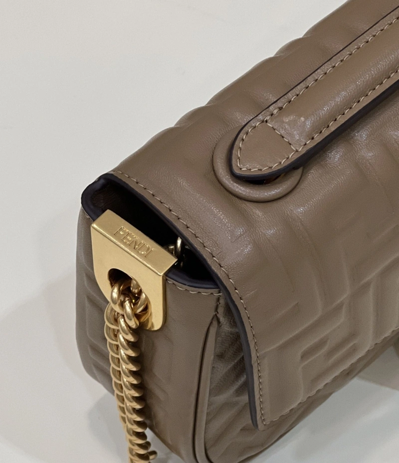 F**di baguette bags 4222c-0049