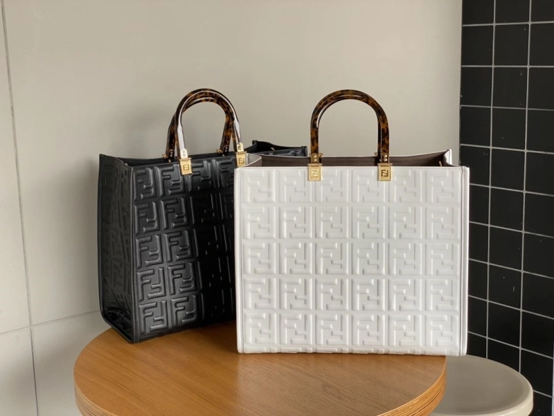 F**di shopping bags 4222c-0051