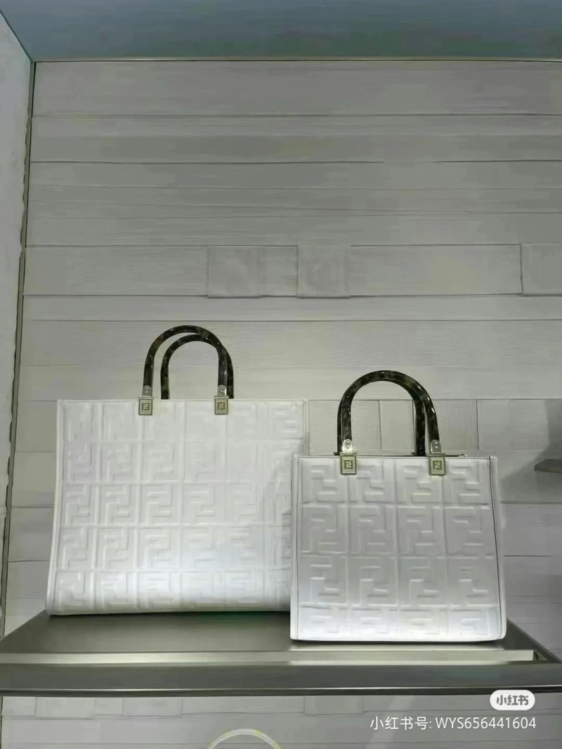 F**di shopping bags 4222c-0053