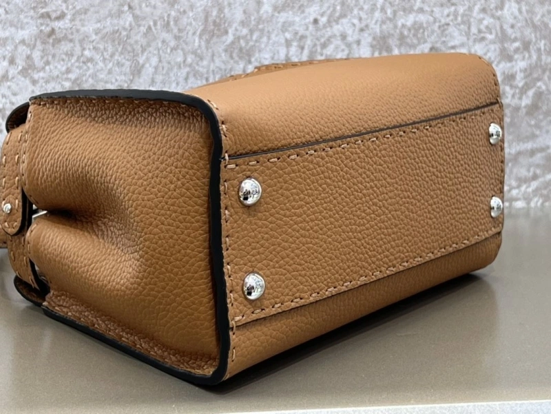 F**di top handle bags 4222c-0067