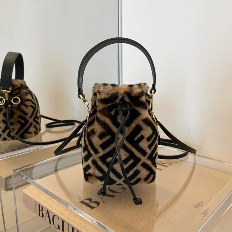 F**di bucket bags 4222c-0075