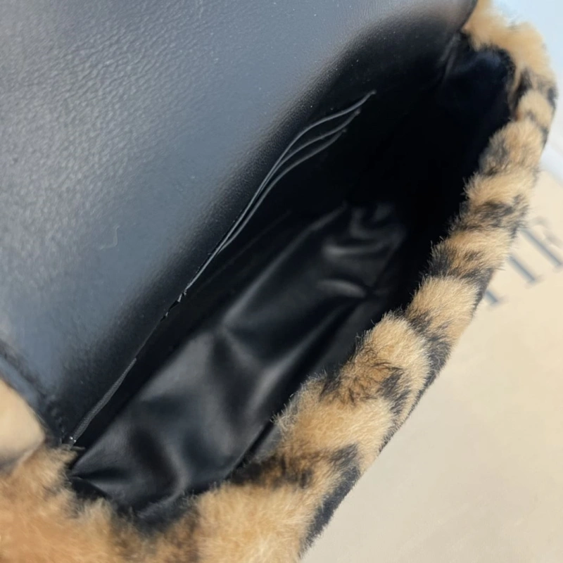 F**di baguette bags 4222c-0076